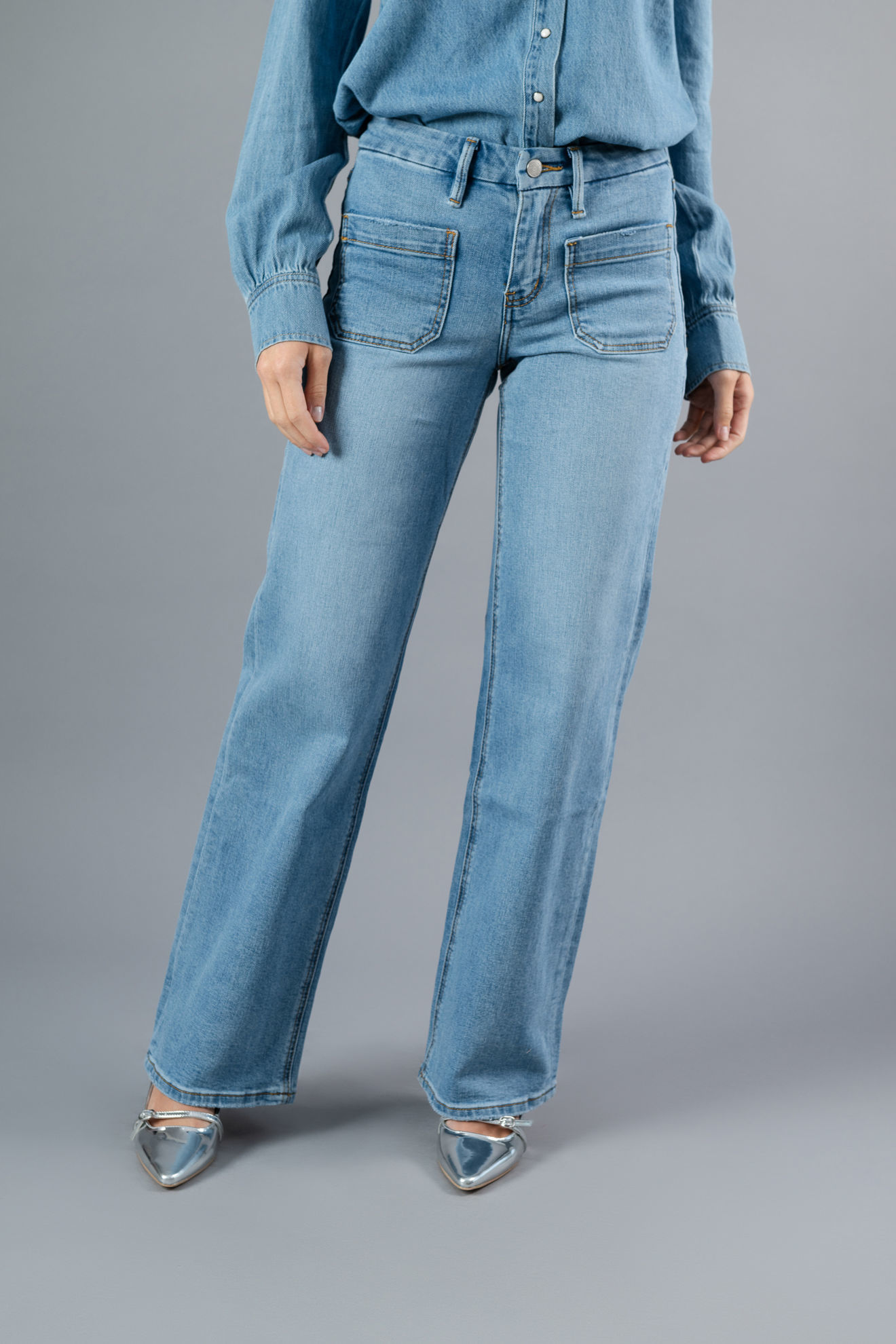 Imagen de Bolsillos Parche, Flare Jeans