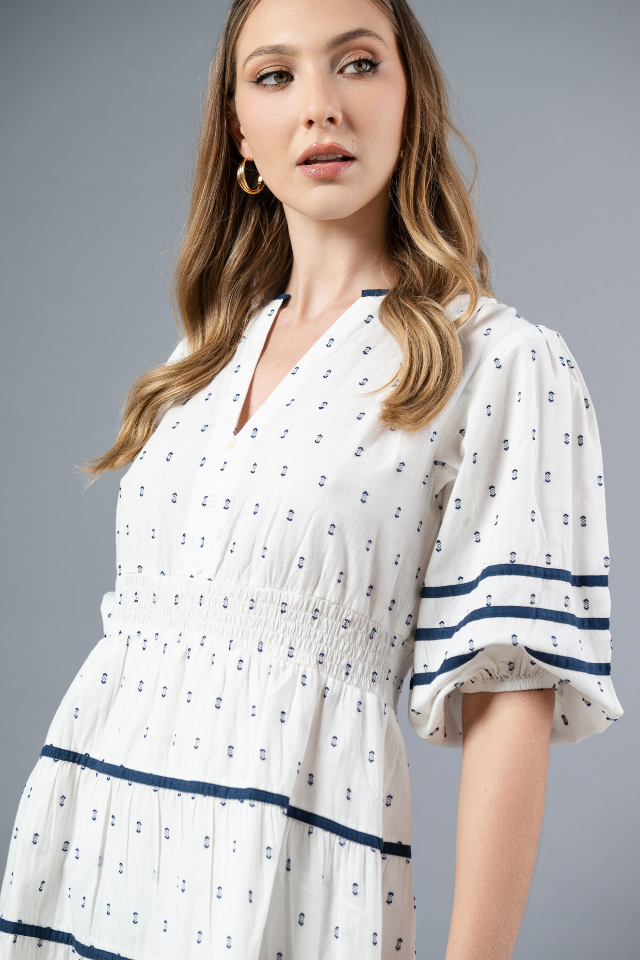 Imagen de Vestido Cuello V  Mangas, Detalle Contraste en Azul