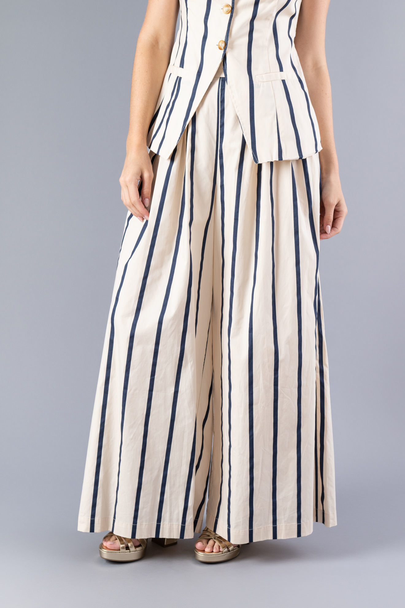 Imagen de Pantalon Pierna Ancha Pretinal Alta En Rayas