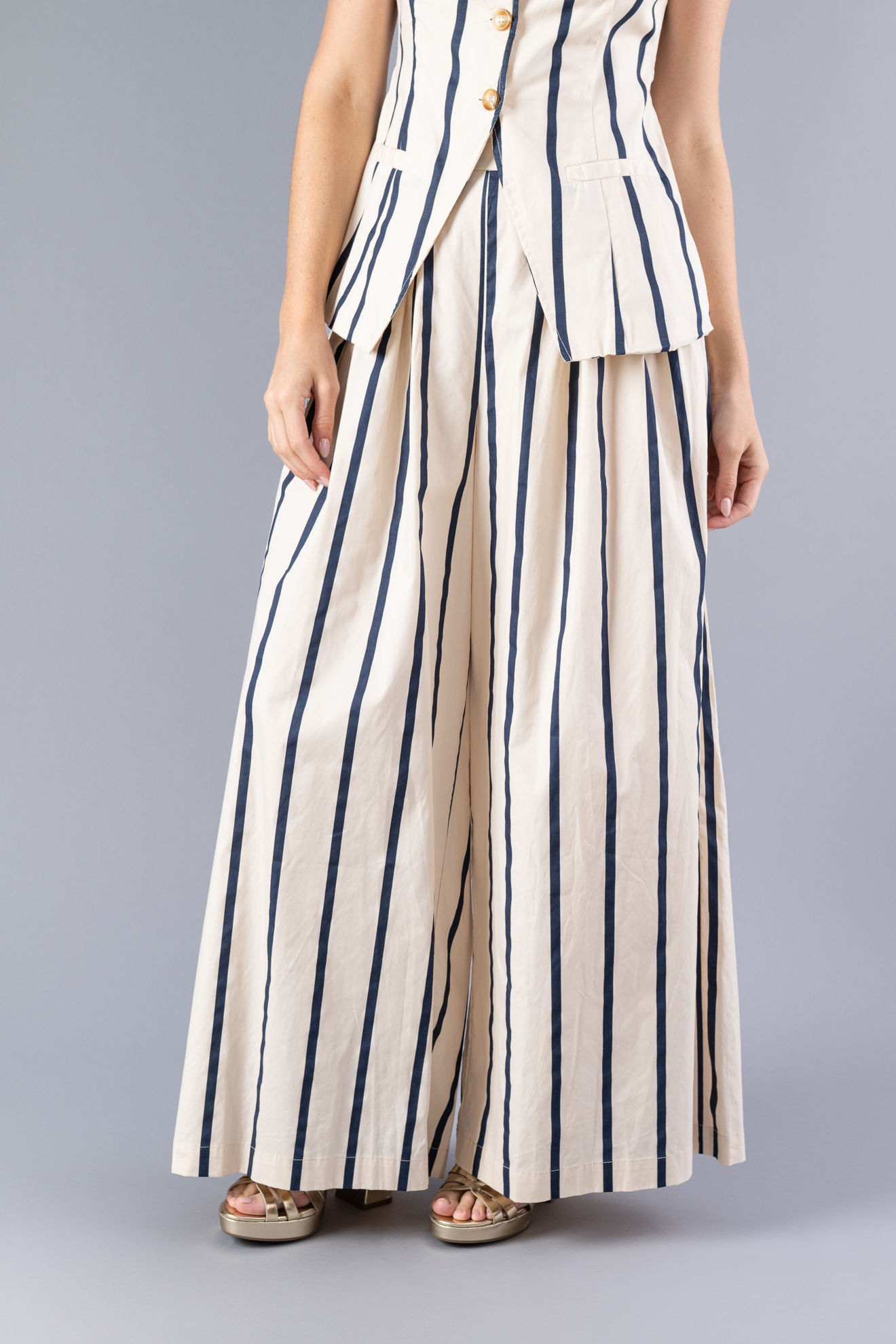 Beige / Azul
