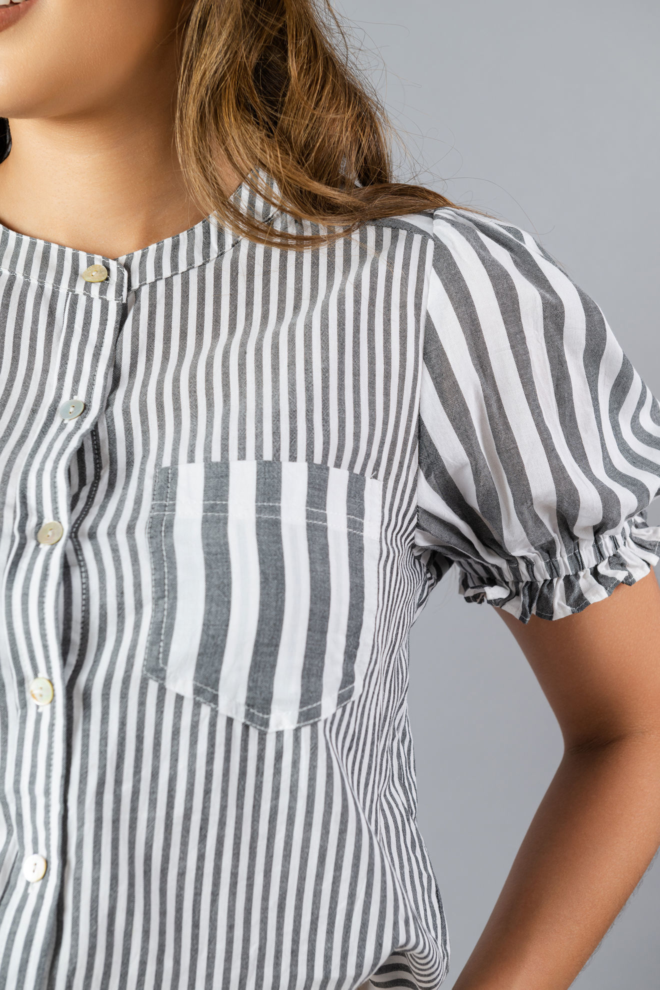 Imagen de Blusa En Rayas Cuello Chino   ( Exclusiva Pagina)