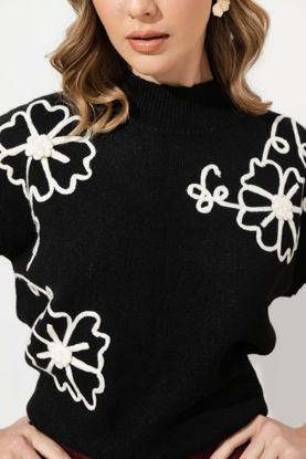 Imagen de Blusa Tejida Bordado Flores Blancas   ( Exclusivo Pagina)