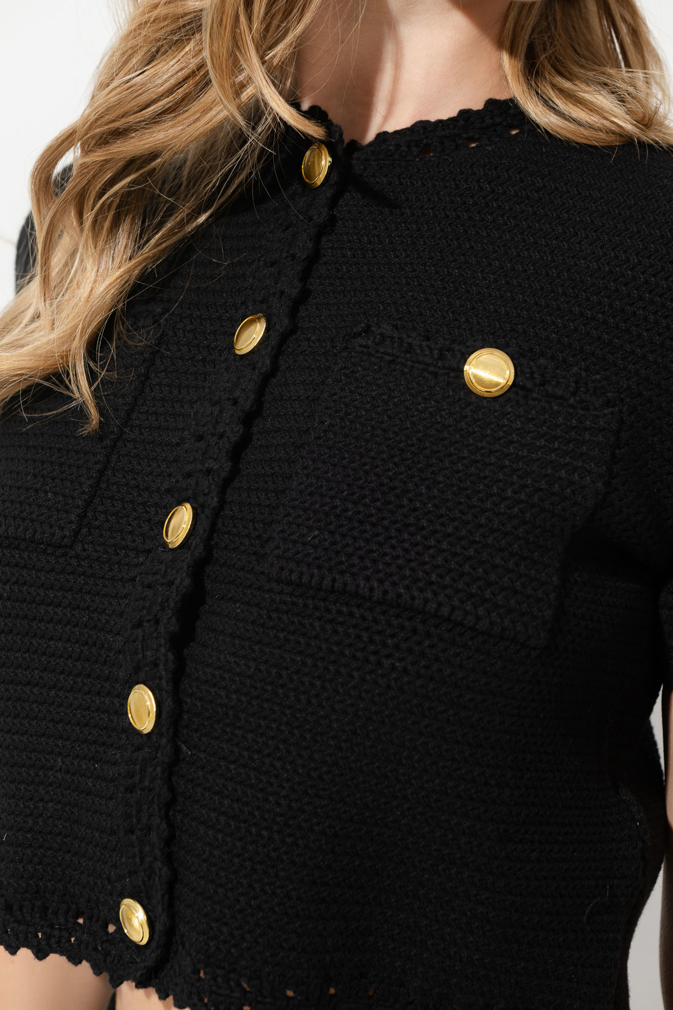 Imagen de Blusa Tejida Manga Corta Botones Dorados