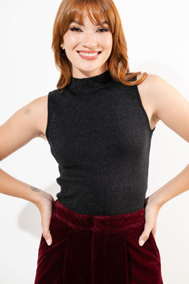 Imagen de Blusa Con Brillo Cuello Alto Sin Mangas