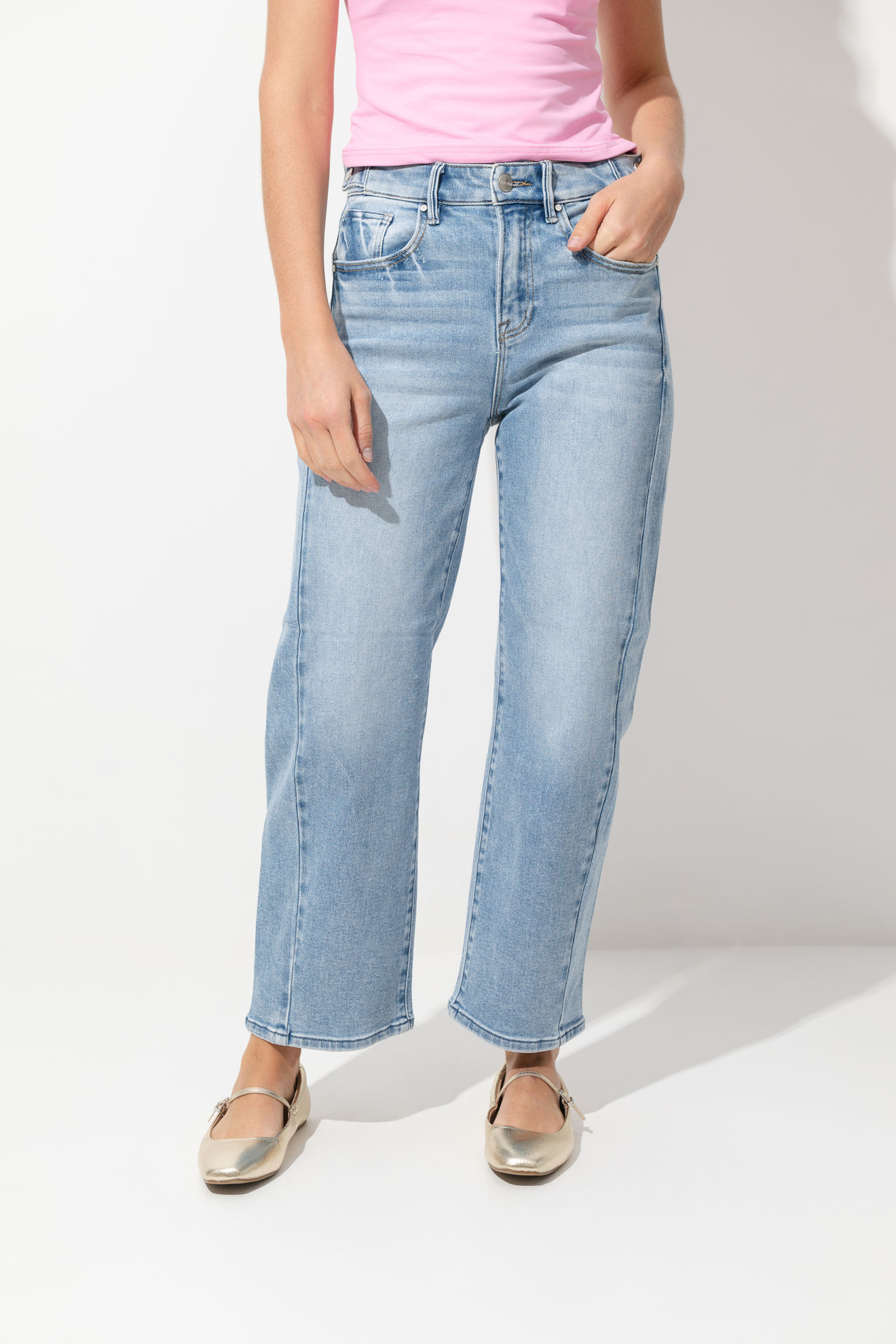 Imagen de High Rise Straight Leg Crop Jeans