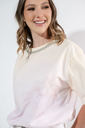 Imagen de T Shirt Detalle Brillo Cuello