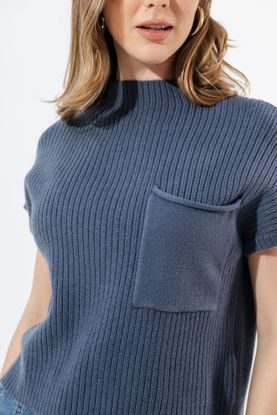 Imagen de Blusa Cuello Alto Con Bolsillo