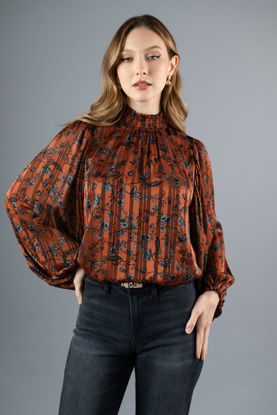 Imagen de Blusa Animal Print Cuello Alto    ( Exclusivo pagina )