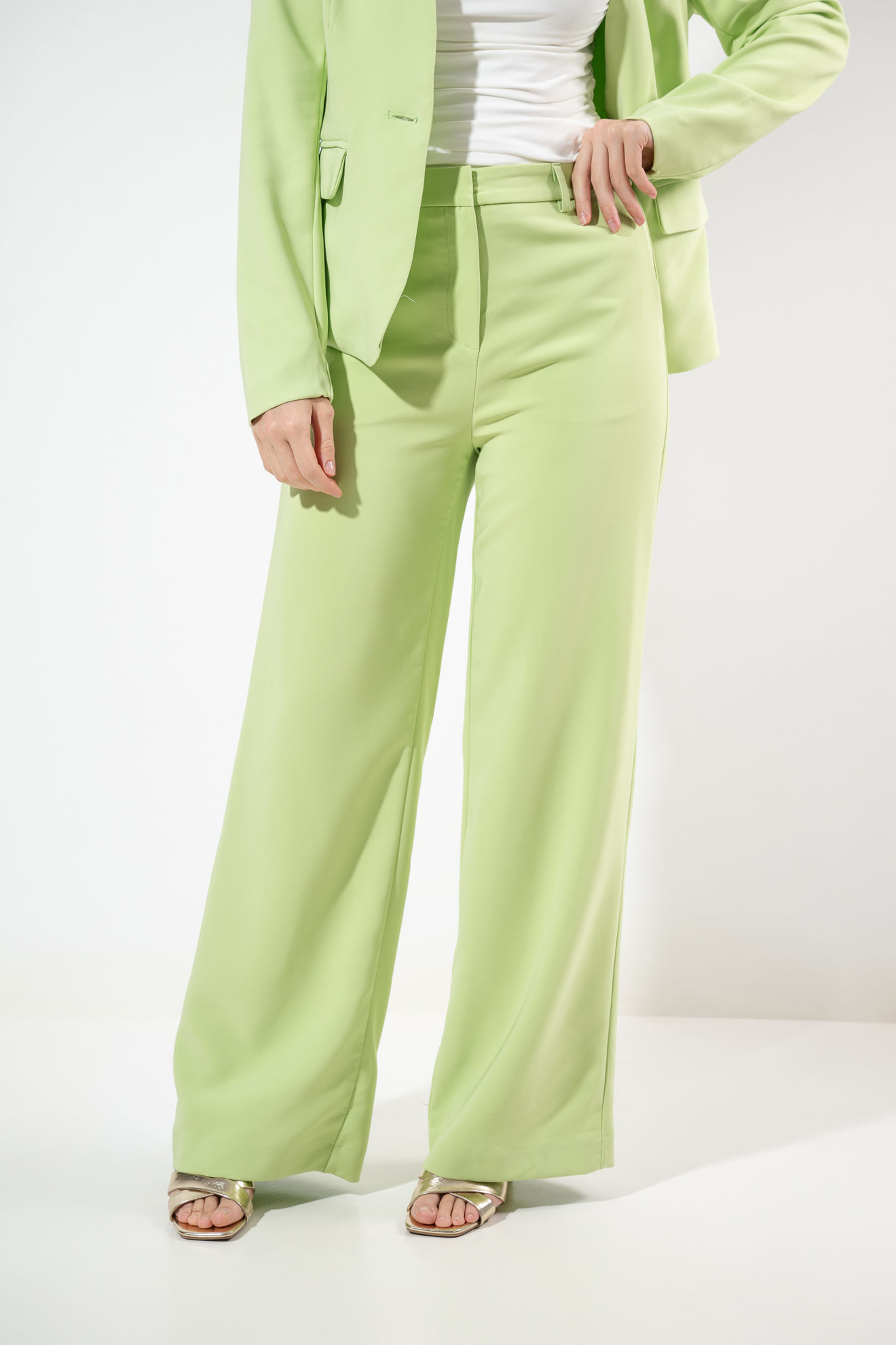 Apple Green
