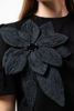 Imagen de Blusa Con Detalle Flor Relieve