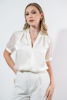 Imagen de Blusa Cuello V Con Collar En Satin Mangas Trasparentes