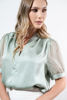 Imagen de Blusa Cuello V Con Collar En Satin Mangas Trasparentes