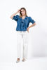 Imagen de Blusa En Denim Alforzas Y Vuelo Cuello